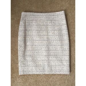 FINAL SALE ENDS @ MIDNIGHT Ann Taylor pencil skirt